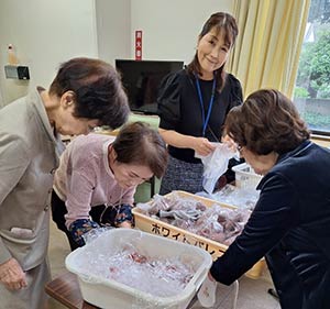チャリティバザー準備
